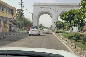 Diwan Todar Mal Commemorative Gate image