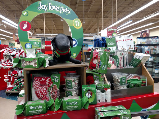 Pet Supply Store «Petco Animal Supplies», reviews and photos, 993 Branson Hills Pkwy, Branson, MO 65616, USA