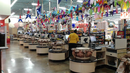 Mexican Grocery Store «El Rancho Supermercado», reviews and photos, 1212 N Beach St, Fort Worth, TX 76111, USA