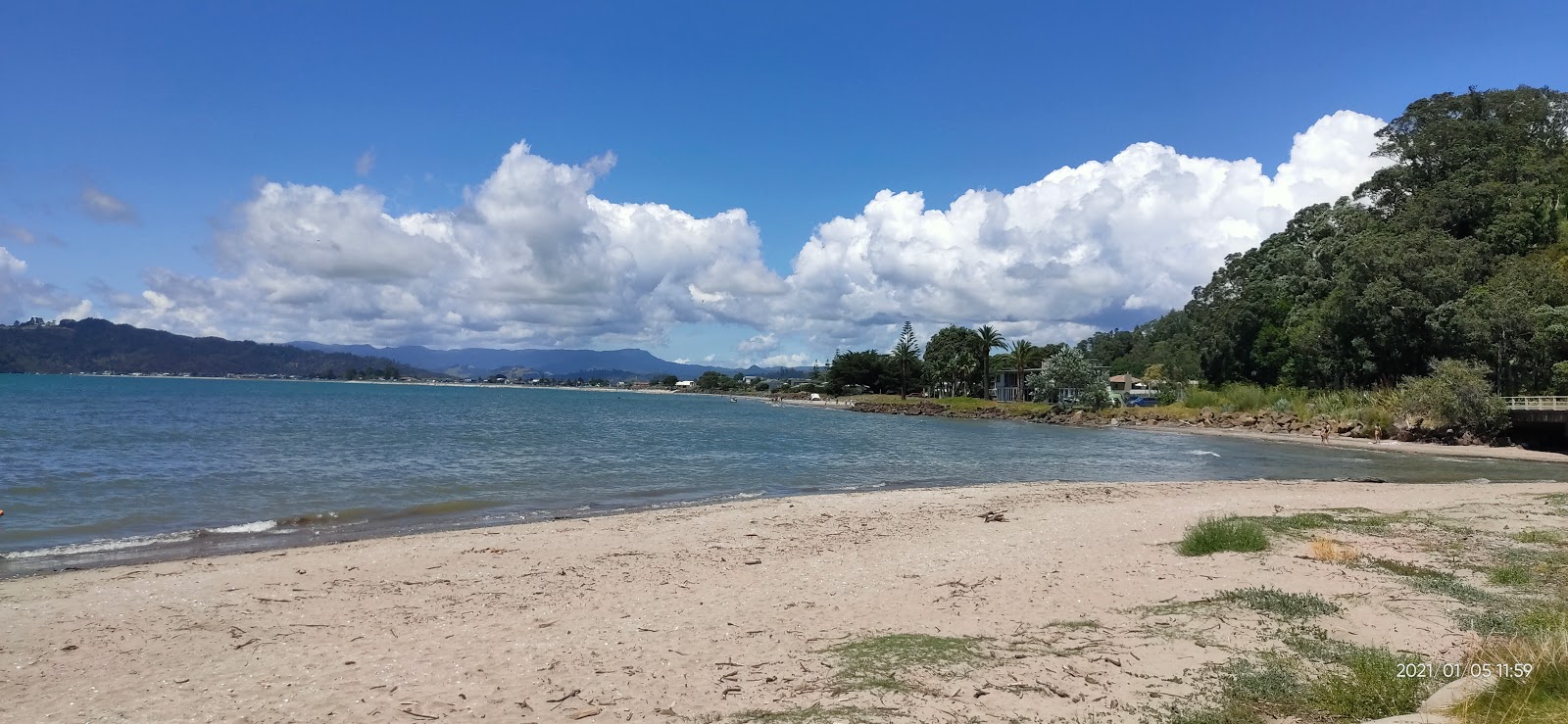 Fotografie cu Ohuka Beach - locul popular printre cunoscătorii de relaxare