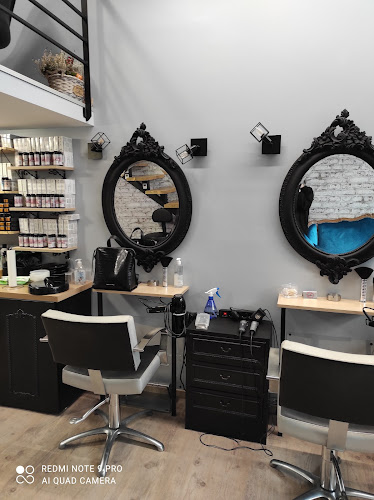Opinii despre hair salon l'etoile în Νεάπολη - Κουρείο