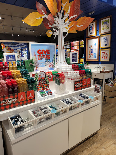 Beauty Supply Store «Bath & Body Works», reviews and photos, 2125 14th Ave SE, Albany, OR 97322, USA