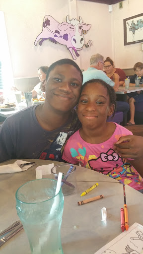 American Restaurant «The Purple Cow Restaurant», reviews and photos, 8026 Cantrell Rd, Little Rock, AR 72227, USA