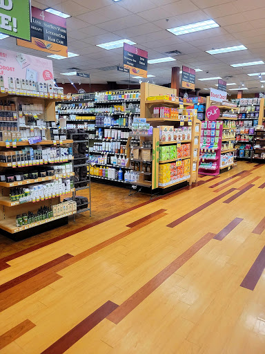 Health Food Store «GreenAcres Market - The Village at Briarcliff», reviews and photos, 4175 N Mulberry Dr, Kansas City, MO 64116, USA