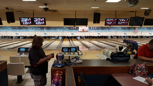 Bowling Alley «Collins Bowling Center - Eastland», reviews and photos, 750 E New Cir Rd, Lexington, KY 40505, USA