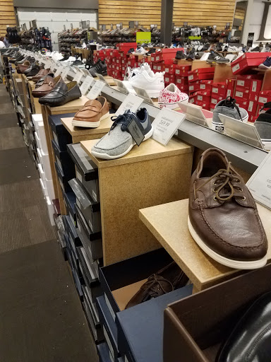 Shoe Store «DSW Designer Shoe Warehouse», reviews and photos, 110 Slater St, Manchester, CT 06040, USA