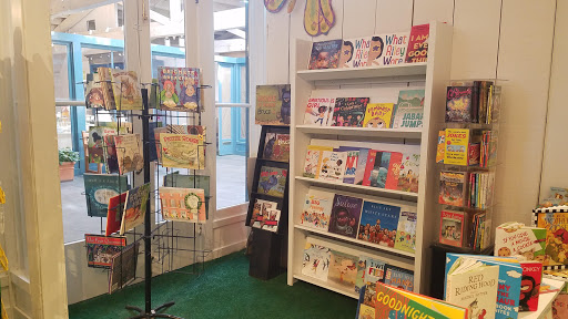 Book Store «Garden District Book Shop», reviews and photos, 2727 Prytania St, New Orleans, LA 70130, USA