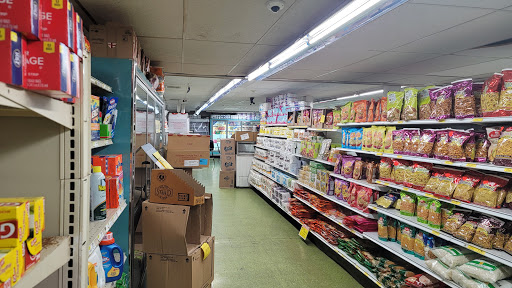 Grocery Store «Townmarket», reviews and photos, 117 E Main St, Newmanstown, PA 17073, USA