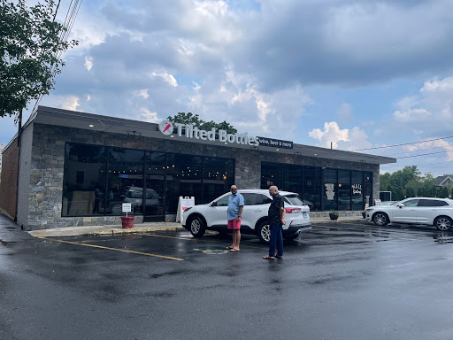 Wine Store «West Side Wines & Spirits», reviews and photos, 10 Raymond Rd, West Hartford, CT 06107, USA