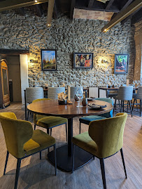 Atmosphère du Restaurant français Restaurant le Tournesol en ARDECHE à Tournon-sur-Rhône - n°8