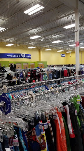 Thrift Store «Goodwill - Roseville: County Road B», reviews and photos, 1627 County B Rd W, Roseville, MN 55113, USA
