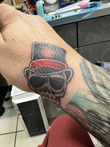 Tattoo Shop «Infinite Tattoo», reviews and photos, 1425 Montauk Hwy, Mastic, NY 11950, USA