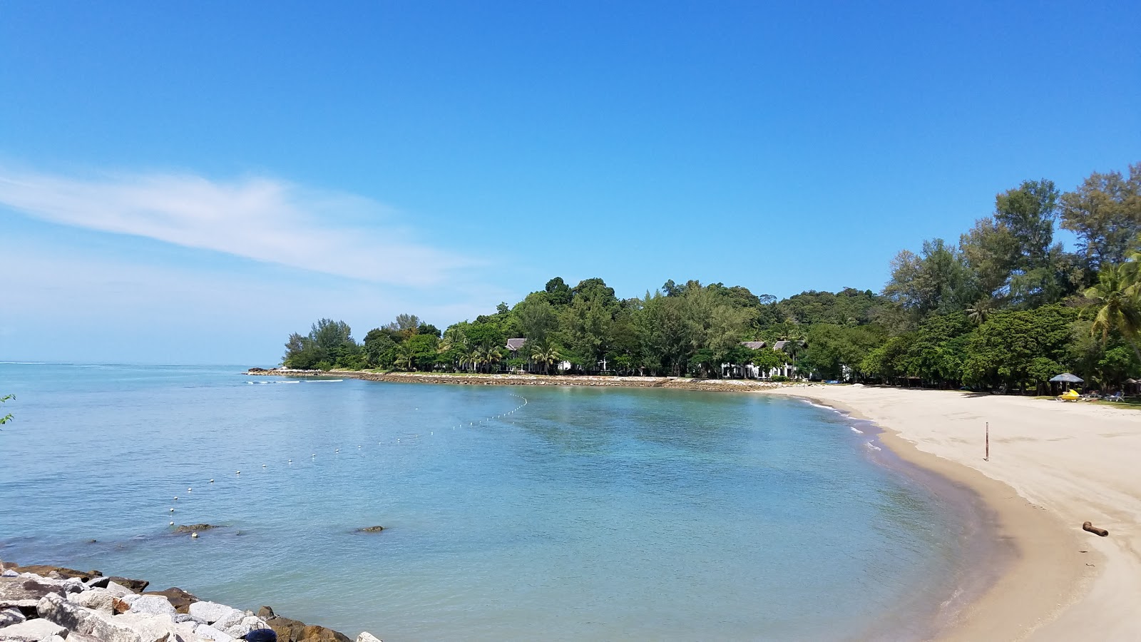 Φωτογραφία του Rebak Resort Beach με ευρύχωρος κόλπος