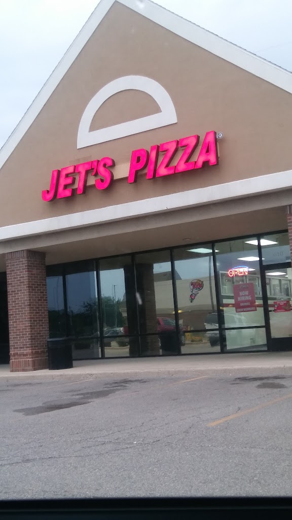 Jet's Pizza 49417