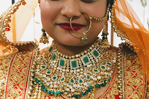 Indian bridal and beauty services image