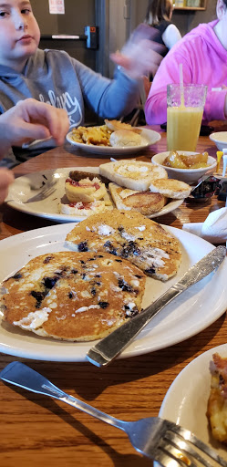 American Restaurant «Cracker Barrel Old Country Store», reviews and photos, 2525 Brindle Dr, Harrisburg, PA 17110, USA