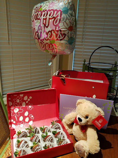 Gift Shop «Edible Arrangements», reviews and photos, 6617 E Mill Plain Blvd, Vancouver, WA 98661, USA