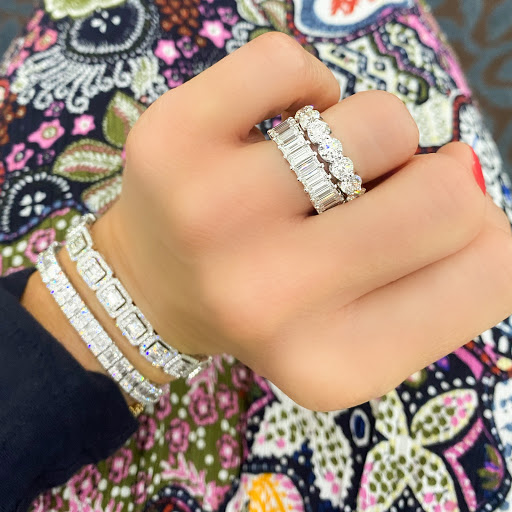 Jewelry Store «Gail Jewelers», reviews and photos, 844 Avocado Ave, Newport Beach, CA 92660, USA