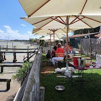 Atmosphère du Bar-restaurant à huîtres Chez Boulan à Lège-Cap-Ferret - n°2