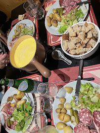 Plats et boissons du Restaurant Les fondues du Sancy à Besse-et-Saint-Anastaise - n°9