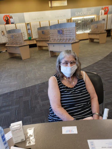 Eye Care Center «Eyeglass World», reviews and photos, 30323 US Hwy 19 N B, Clearwater, FL 33761, USA