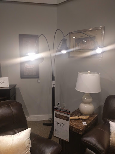 Furniture Store «Ashley HomeStore», reviews and photos, 2787 W Market St, Fairlawn, OH 44333, USA