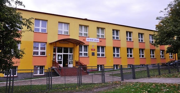 Szkoła Podstawowa Nr 3 im. Marii Zientary - Malewskiej Ogrodowa 2a, 11-400 Kętrzyn, Polska