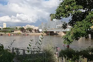 Pont de Sèvres image