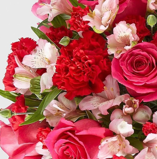 Florist «Bates Flowers by DZyne», reviews and photos, 813 4th Ave, Grinnell, IA 50112, USA