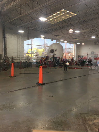 Tire Shop «Discount Tire Store - Joliet, IL», reviews and photos, 1719 W Jefferson St, Joliet, IL 60435, USA