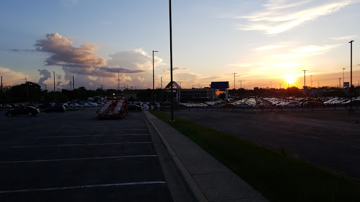 Used Car Dealer «CarMax», reviews and photos, 101 N Wolf Rd, Hillside, IL 60162, USA