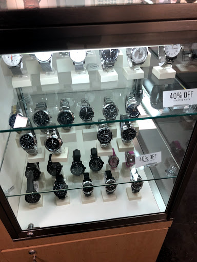 Watch Store «Fossil Outlet Store», reviews and photos, 18521 Outlet Blvd #725, Chesterfield, MO 63005, USA