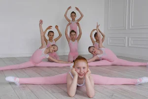 Школа танцев "M-Dance" г.Балашиха image