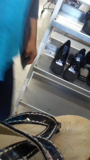 Thrift Store «Red White & Blue Thrift Store», reviews and photos, 12640 NE 6th Ave, Miami, FL 33161, USA