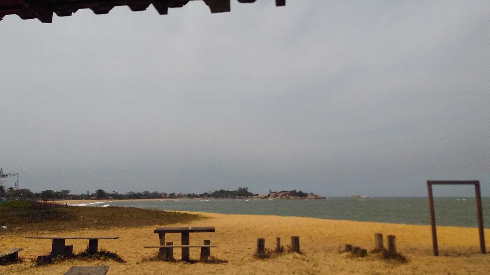 Foto av Santo Antonio Beach med turkosa vatten yta