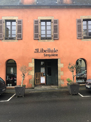 La Libellule Singulière - brocante - atelier broderie - espace créateurs à Audierne