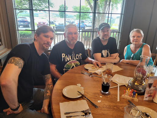 American Restaurant «Cracker Barrel Old Country Store», reviews and photos, 2525 Brindle Dr, Harrisburg, PA 17110, USA