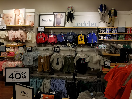 Clothing Store «Gap Outlet», reviews and photos, 55 Bay St, Long Beach, CA 90802, USA