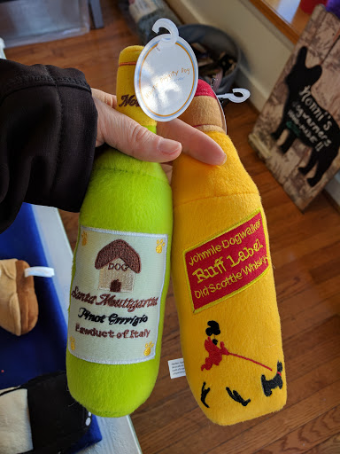 Pet Supply Store «Blue Ridge Dog», reviews and photos, 115 W Water St, Harrisonburg, VA 22801, USA