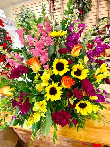 Florist «The Finishing Touch Florist», reviews and photos, 215 Kings Hwy #101, Fredericksburg, VA 22405, USA