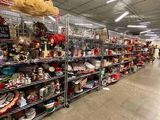 Non-Profit Organization «Goodwill Store & Donation Center», reviews and photos, 10909 W Oklahoma Ave, West Allis, WI 53227, USA