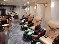 Apple Nail Salon - Photo 2 - Car repair in Laguna Niguel, CA, Mission Viejo