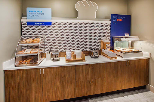 Holiday Inn Express West Sacramento - Capitol Area, an IHG Hotel image