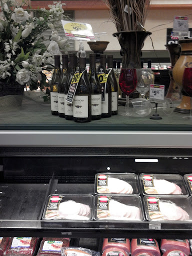 Shopping Mall «Gateway Plaza», reviews and photos, 21929 Ventura Blvd, Los Angeles, CA 91364, USA