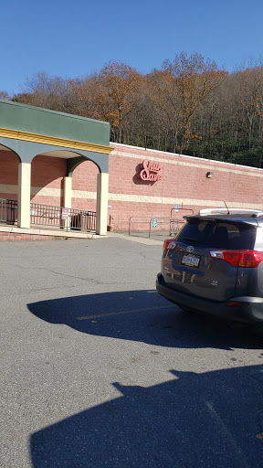 Supermarket «Jim Thorpe Market», reviews and photos, 1 River St, Jim Thorpe, PA 18229, USA