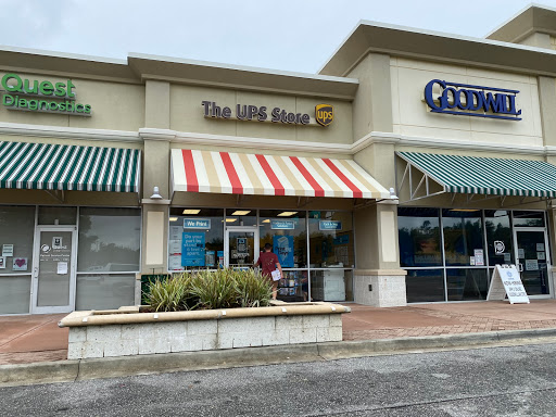 Shipping and Mailing Service «The UPS Store 2383», reviews and photos, 11250 Old St Augustine Rd #15, Jacksonville, FL 32257, USA