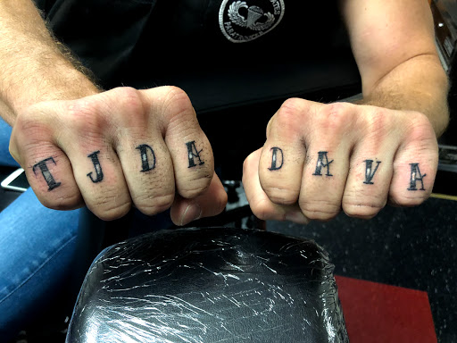 Tattoo Shop «Mystic Tattoo and Body Piercing», reviews and photos, 1150 Richmond Rd, Charlottesville, VA 22911, USA