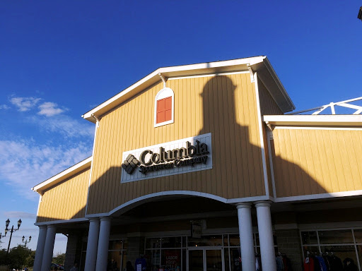 Columbia Sportswear Outlet Store at Tanger Outlet Center, 2200 Tanger Blvd #100, Washington, PA 15301, USA, 