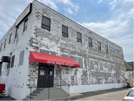 Auto Body Shop «Auto Parts Outlet - Bridgeport», reviews and photos, 160 Holland Ave, Bridgeport, CT 06605, USA