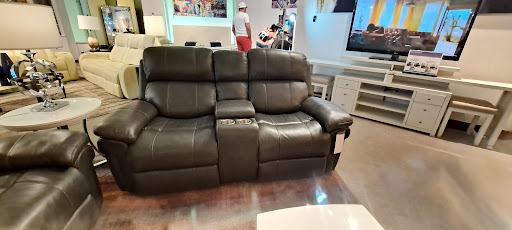 Furniture Store «Rooms To Go & Rooms To Go Kids Furniture Store - Miami International (Doral)», reviews and photos, 10623 NW 12th St, Doral, FL 33172, USA